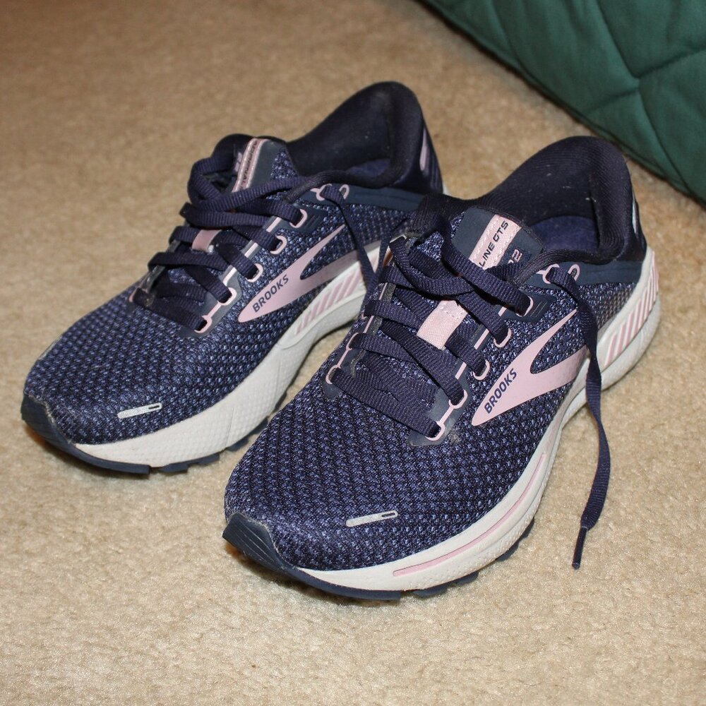 Brooks Women's Adrenaline GTS 22 Running Shoes - Size 6.5